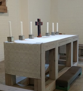 Altarduk i linne tillverkad för Allhelgonakapellet i Visby